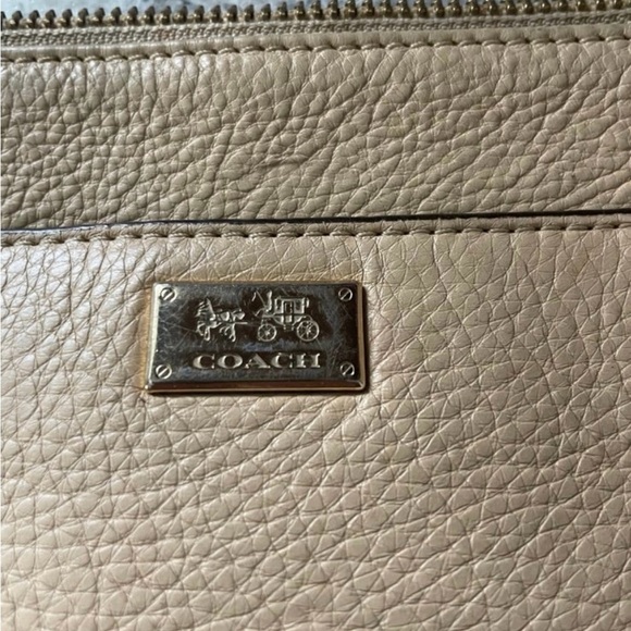 Coach Tan Leather Crossbody Bag vintage - Picture 3 of 9